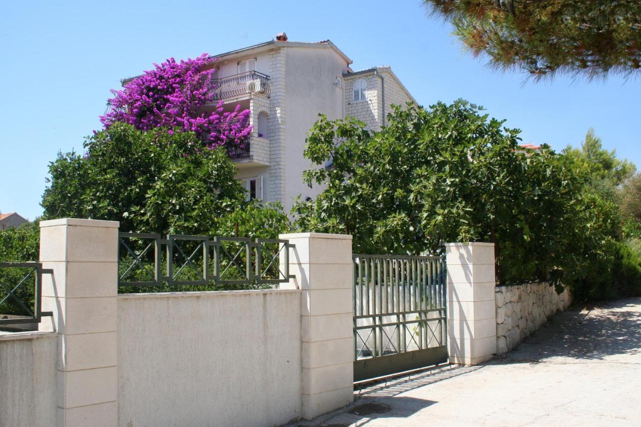 Apartments By The Sea Rastici, Ciovo - 2104 Trogir Eksteriør bilde