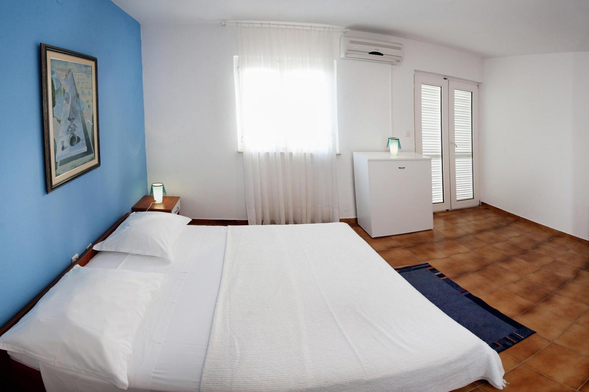 Apartments By The Sea Rastici, Ciovo - 2104 Trogir Rom bilde